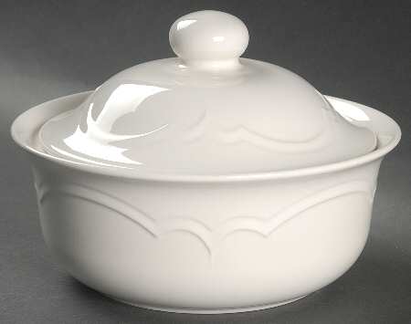 Gazebo White 1 Qt Round Covered Casserole