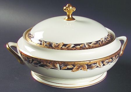 Golden Echo Round Covered Vegetable