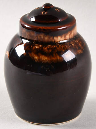 Gourmet Brown Pepper Shaker