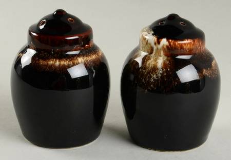 Gourmet Brown Salt & Pepper Set