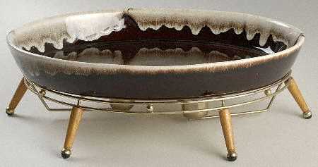 Gourmet Brown 16" Oval Roaster with Metal Warmer Stand