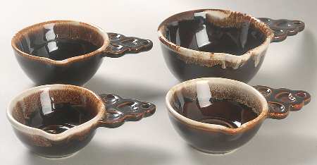 Gourmet Brown (4 Piece) Measuring Cup Set with Spouts