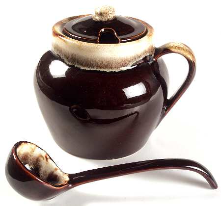 Gourmet Brown Tureen & Lid w/Ladle