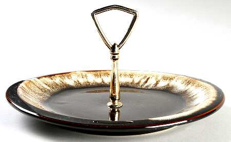 Gourmet Brown Round Serving Plate with Handle (DP)