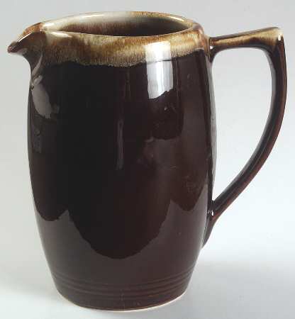Gourmet Brown 64 Oz Pitcher
