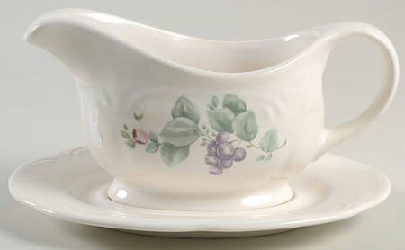 Grapevine Gravy Boat & Underplate
