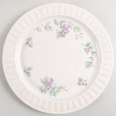 Grapevine Chop Plate w/Wicker Rim