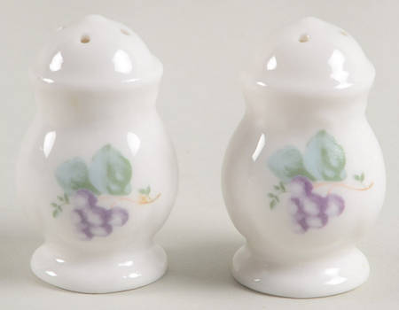 Grapevine Individual Salt & Pepper Set
