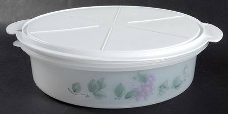 Grapevine Plastic Cake Server & Lid