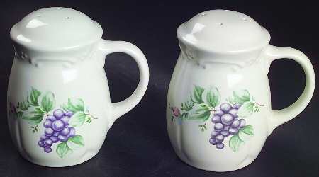 Grapevine Stove Top Salt & Pepper Set