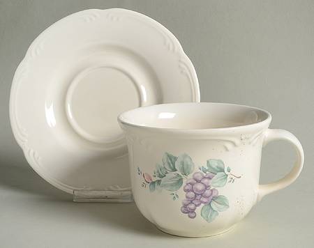 Grapevine Oversized Cup & Saucer Set