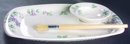 Grapevine 3-Piece Barbeque (Plate, Bowl and Brush)