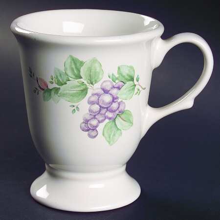 Grapevine Extra Large 16 Oz Pedestal Mug