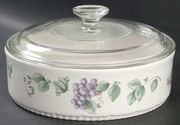 Grapevine 1.5 Quart Round Covered Baker
