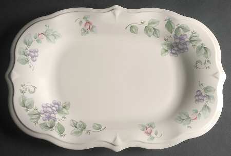 Grapevine Sculpted Bread Tray