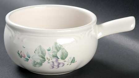 Grapevine One Stick Handled Soup/Snack Bowl (use with SNTR12)