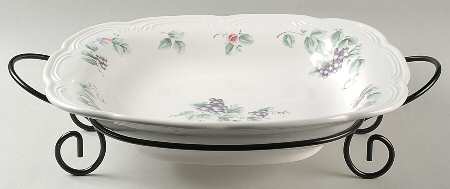 Grapevine 14" Square Serving Pasta Bowl w/Metal Rack