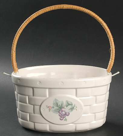Grapevine Medium Basket with Handle
