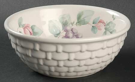Grapevine Small Basketweave Berry Bowl