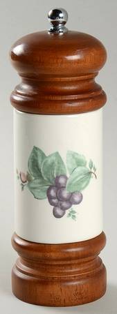 Grapevine Pepper Mill
