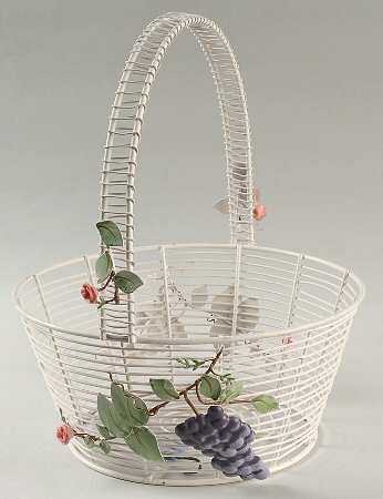 Grapevine Wire/Metal Basket