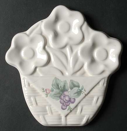 Grapevine Sculpted Trivet
