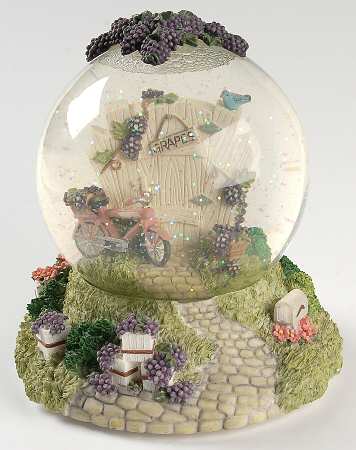 Grapevine Musical Water Globe