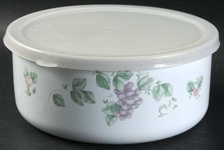 Grapevine 71/4" Metal Bowl W/Plastic Lid