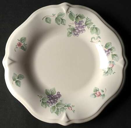 Grapevine Sculpted Luncheon Plate