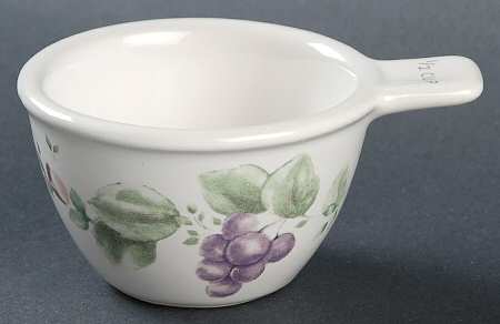 Grapevine 1/2 Cup Measuring Cup