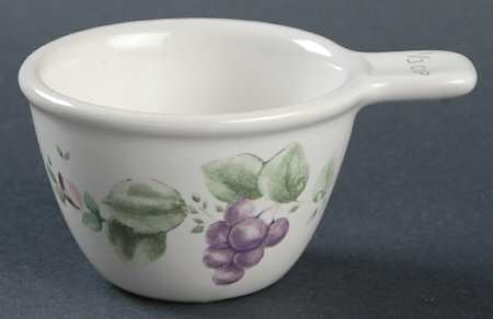 Grapevine 1/3 Cup Measuring Cup