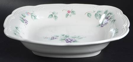 Grapevine 14" Square Pasta Serving Bowl