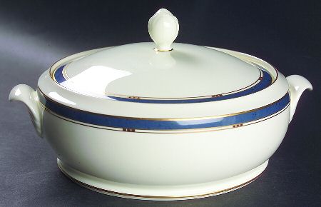 Hampton Round Covered Vegetable