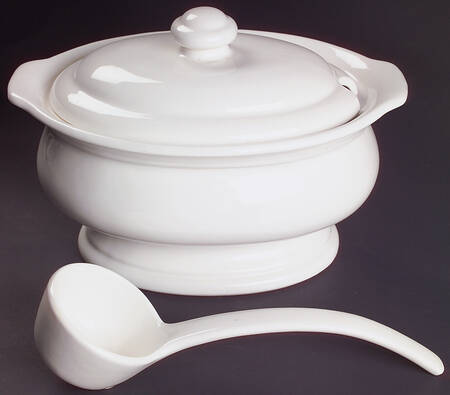 Hearth Oval Tureen with Lid & Ladle