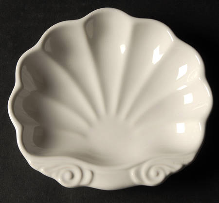 Hearth Shell Shaped Dish