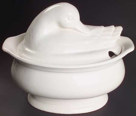 Hearth Oval Tureen & Lid