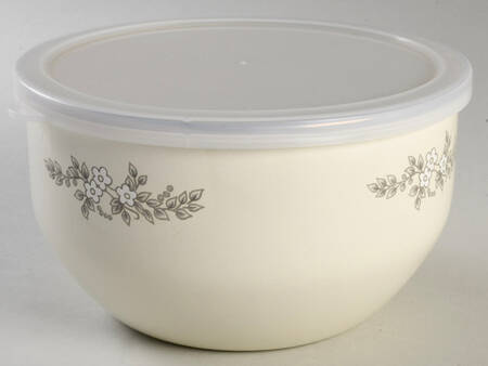 Heirloom 7 3/4" Metal Bowl W/Plastic Lid