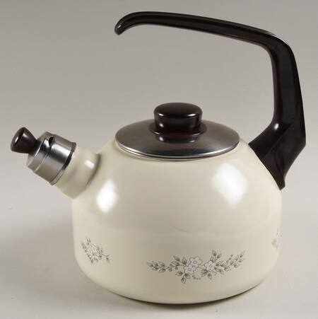 Heirloom Metal Kettle & Lid