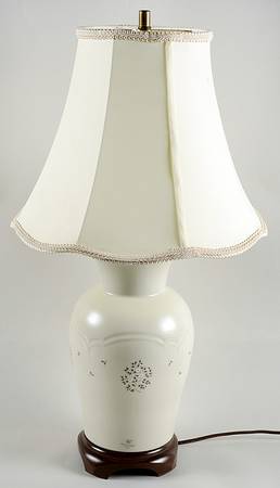 Heirloom 25" Electric Lamp & Shade