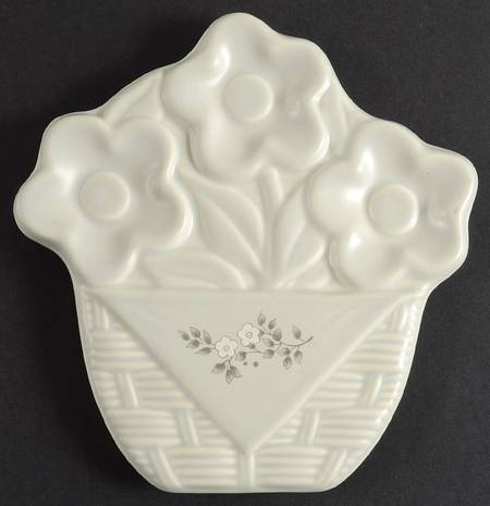 Heirloom Sculpted Trivet