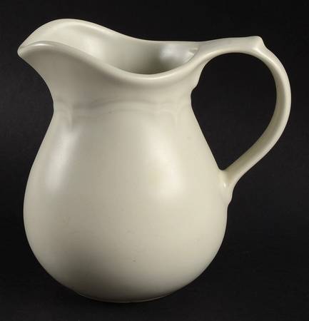 Heirloom 32 Oz Pitcher