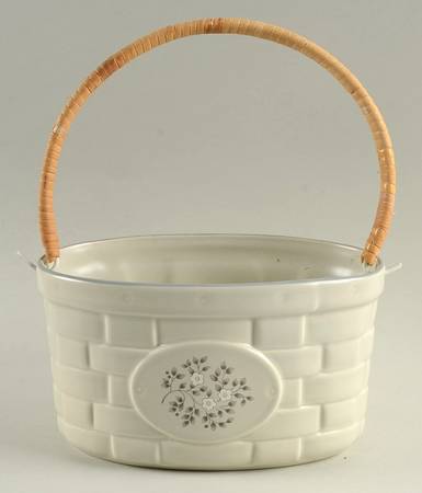 Heirloom Medium Basket with Handle