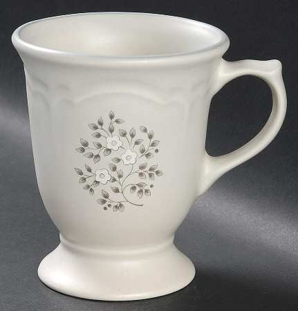 Heirloom Extra Large 16 Oz Pedestal Mug