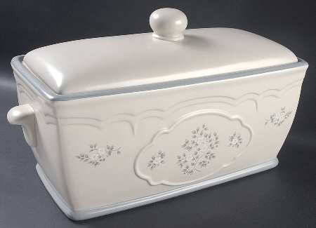 Heirloom Bread Box & Lid by Pfaltzgraff