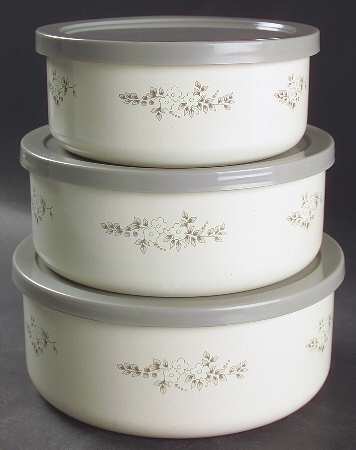 Heirloom (3 Piece) Metal Bowl W/Plastic Lids (5", 6", 7")