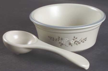 Heirloom Dip/Salsa Crock & Ladle