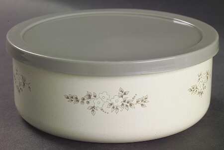 Heirloom 6" Metal Bowl W/Plastic Lid