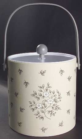 Heirloom Plastic Ice Bucket & Lid