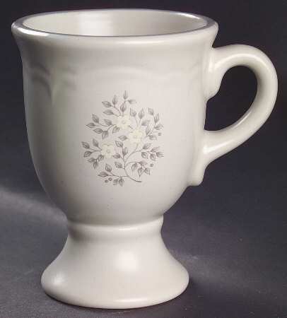 Heirloom Pedestal Mug