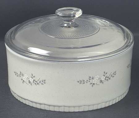 Heirloom 2.5 Quart Round Covered Baker